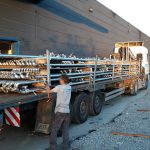 werkstukken op vrachtwagen